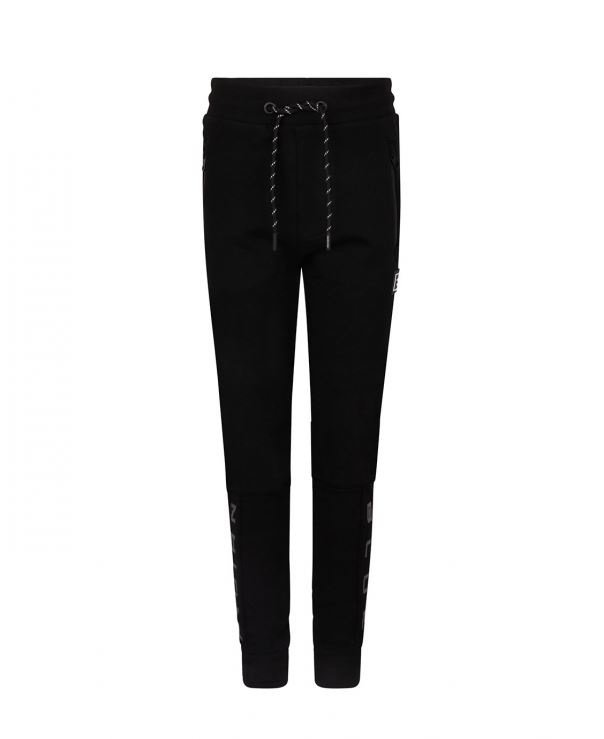 Indian Blue Jeans Jongens jogging broek - Zwart Indian Blue Jeans Jongens jogging broek - Zwart95% Cotton/5% Elastane
