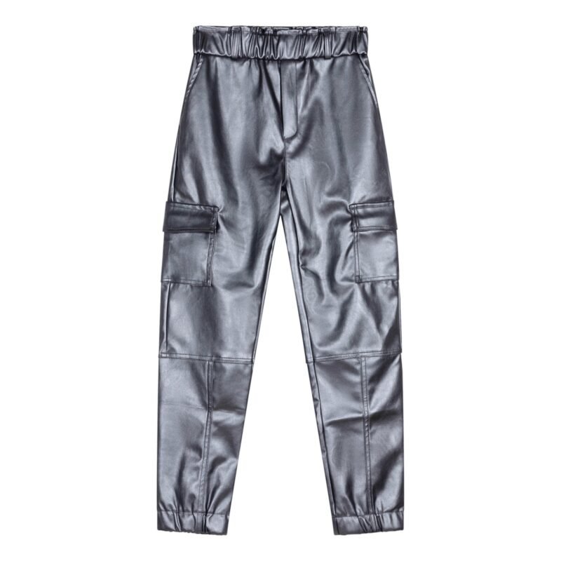 Indian Blue Jeans Meisjes cargo broek pu - Donker zilver Indian Blue Jeans Meisjes cargo broek pu - Donker zilverLET OP: Kleur van de broek is zoals op de sfeerfoto!Materiaal 95% Polyester/ 5% Elastane