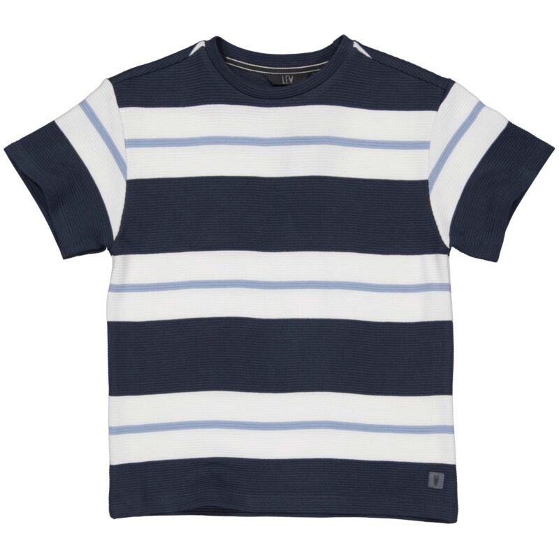 LEVV Jongens t-shirt - Kayden - AOP blauw gestreept LEVV Jongens t-shirt - Kayden - AOP blauw gestreeptMateriaal 100% Cotton