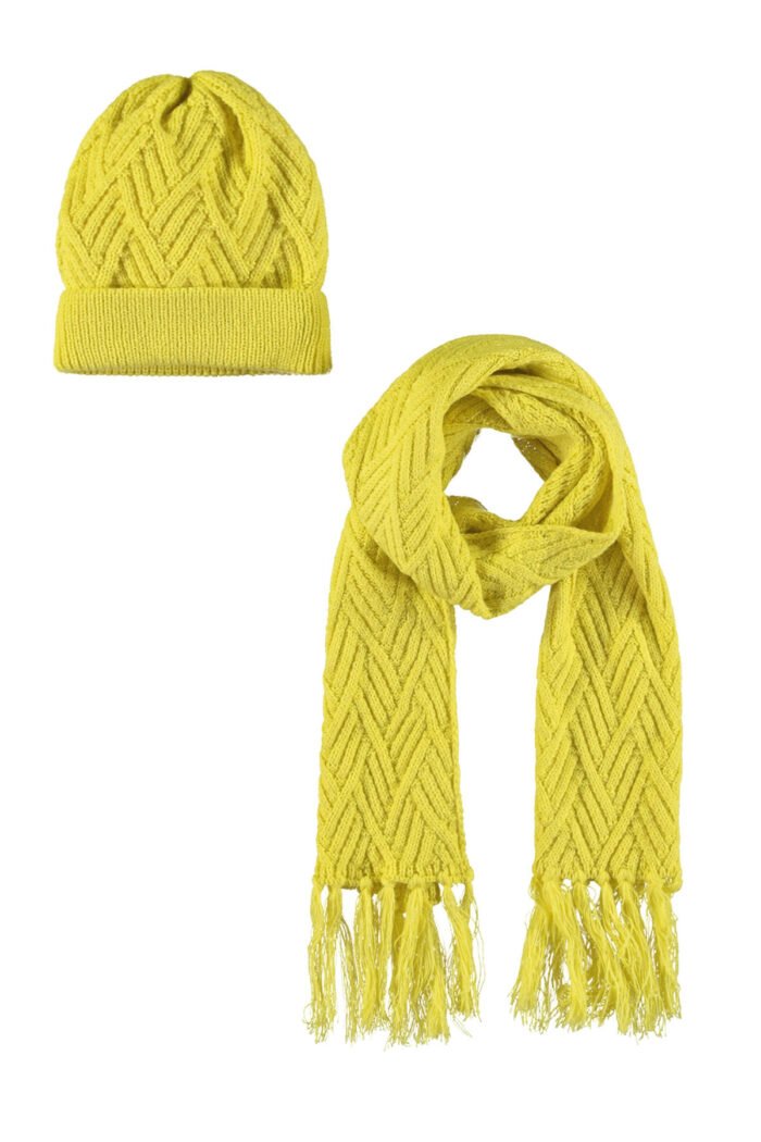 Like Flo Meisjes muts & sjaal gebreid - Naomi - Lemon geel Like FLO Meisjes muts & sjaal gebreid - Naomi - Lemon geelMateriaal 100% PAN