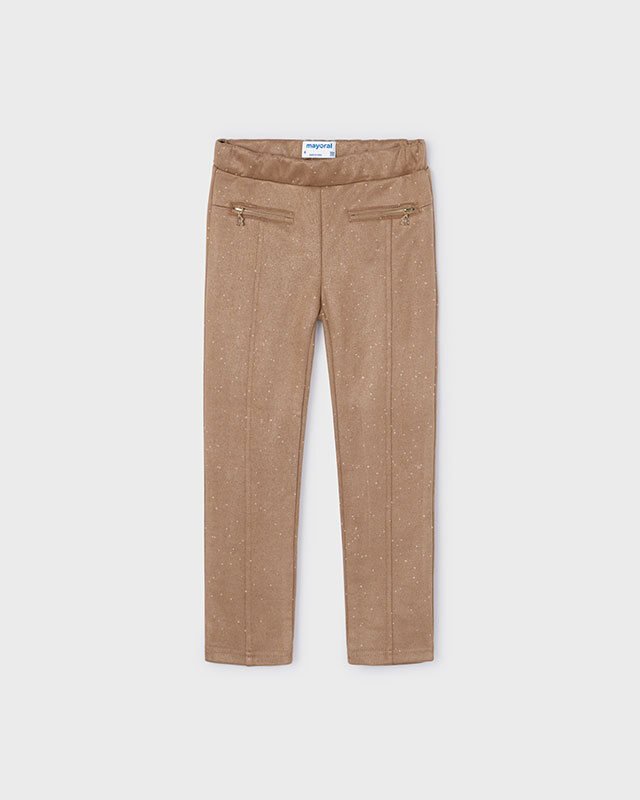 Mayoral Meisjes broek twill - Bruin Mayoral Meisjes broek twill - BruinMateriaal 94% Polyester 6% Elastane