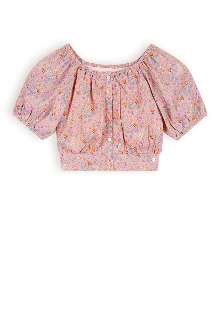 NoNo Meisjes blouse cropped met puffy mouw - Tomas - Zand blush NoNo Meisjes blouse cropped met puffy mouw - Tomas - Zand blushMateriaal 60% RPE. 40% PE