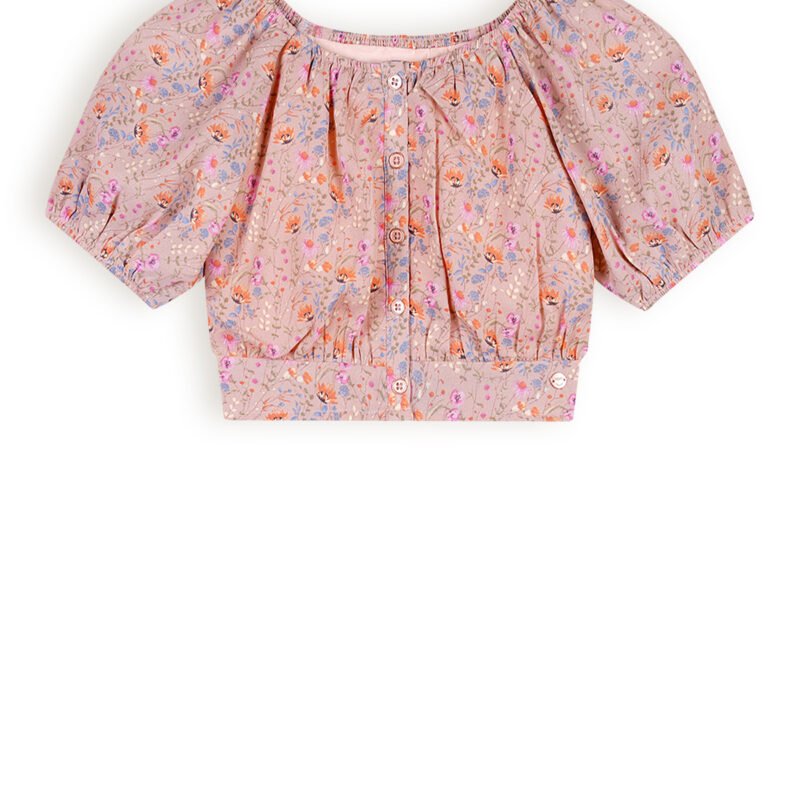 NoNo Meisjes blouse cropped met puffy mouw - Tomas - Zand blush NoNo Meisjes blouse cropped met puffy mouw - Tomas - Zand blushMateriaal 60% RPE. 40% PE