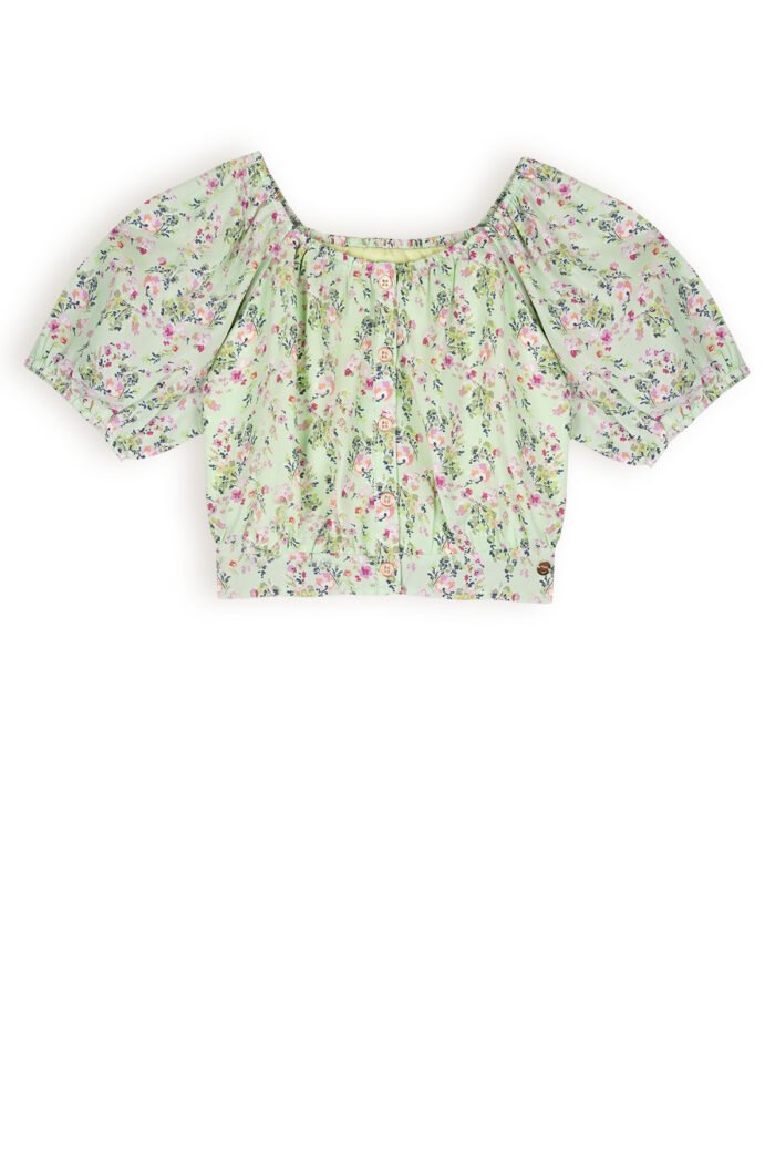 NoNo Meisjes blouse floral - Tomas - Spring groen NoNo Meisjes blouse floral - Tomas - Spring groenMateriaal 60% RPE. 40% PE