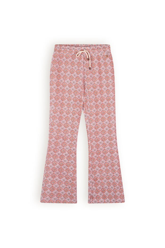 NoNo Meisjes flair broek rib velours AOP aztec - Sady - Pale Blush NoNo Meisjes flair broek rib velours AOP aztec - Sady - Pale BlushMateriaal 60% CO. 34% RPE. 6% EA