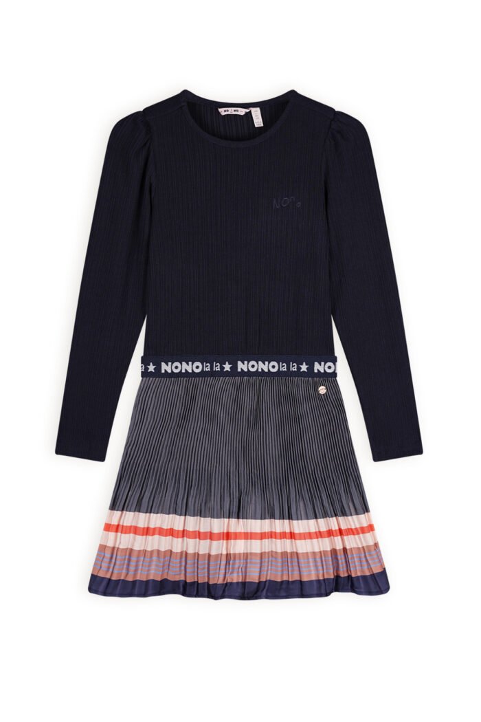 NoNo Meisjes jurk AOP - Mika - Navy blauw NoNo Meisjes jurk AOP - Mika - Navy blauwMateriaal 100% PE