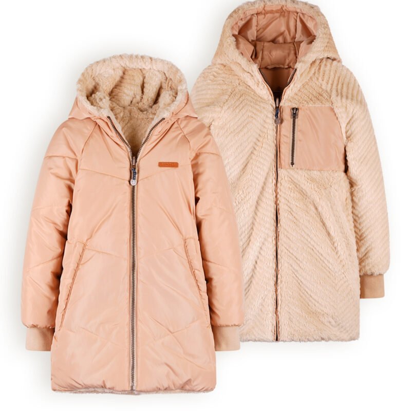 NoNo Meisjes reversibel winterjas halflang met capuchon - Baybee - Zand blush NoNo Meisjes reversibel winterjas halflang met capuchon - Baybee - Zand blushMateriaal 100% RPE
