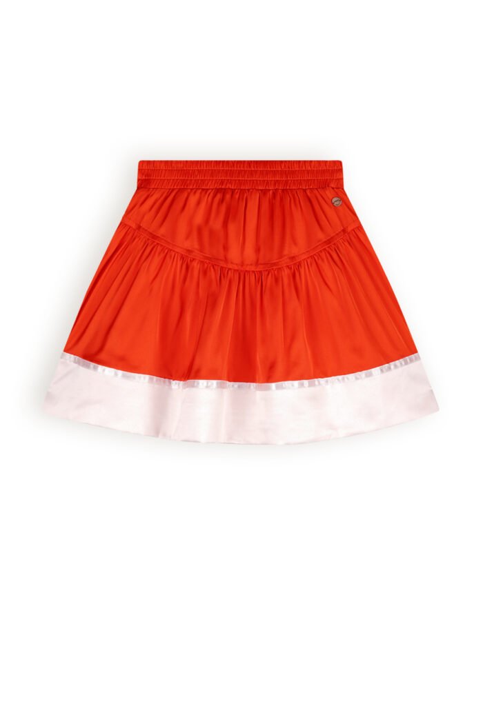 NoNo Meisjes rok solid satin - Nika - Vlammen rood NoNo Meisjes rok solid satin - Nika - Vlammen roodMateriaal 100% PE