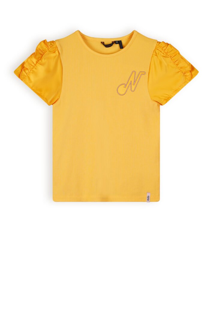 NoNo Meisjes t-shirt met fancy mouw - Kathleen - Abrikoos NoNo Meisjes t-shirt met fancy mouw - Kathleen - AbrikoosMateriaal 95%VI. 5% EA