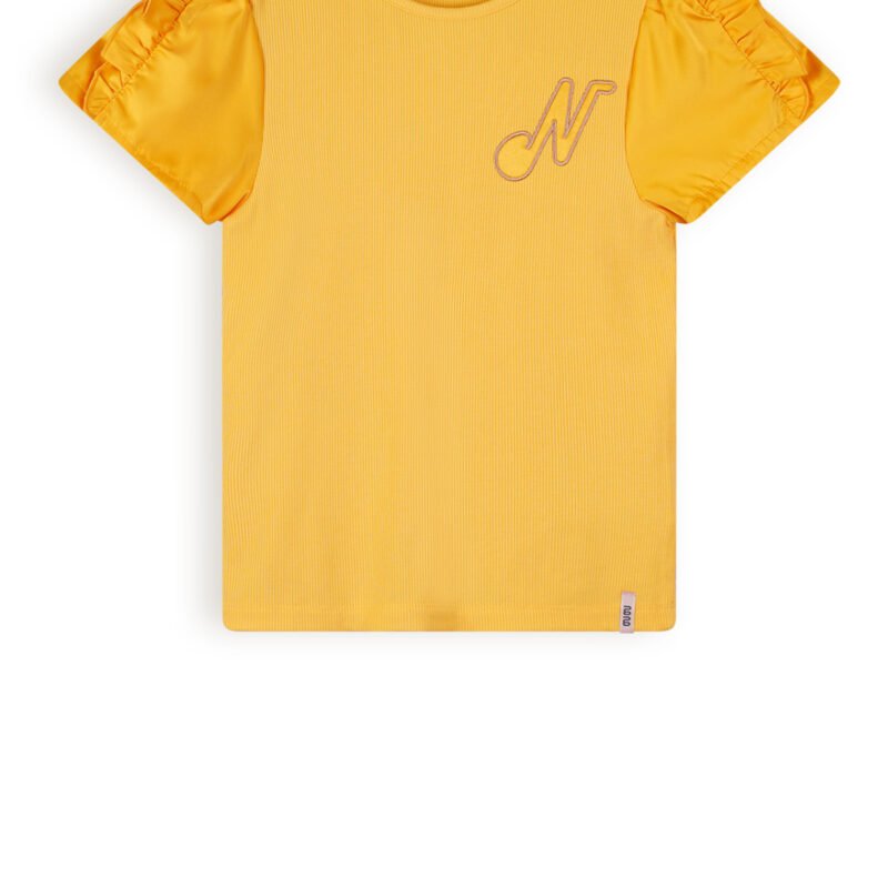 NoNo Meisjes t-shirt met fancy mouw - Kathleen - Abrikoos NoNo Meisjes t-shirt met fancy mouw - Kathleen - AbrikoosMateriaal 95%VI. 5% EA