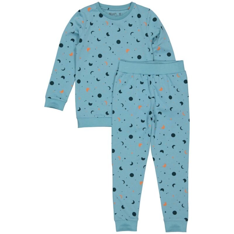 Quapi Jongens pyjama - Puck B - AOP Blauw stippen Quapi Jongens pyjama - Puck B - AOP Blauw stippenMateriaal 95% Cotton 5% Elastan