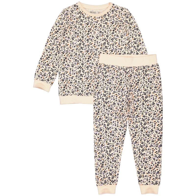 Quapi Meisjes pyjama - Puck D - AOP Roze bloemen Quapi Meisjes pyjama - Puck D - AOP Roze bloemenMateriaal 95% Cotton 5% Elastan