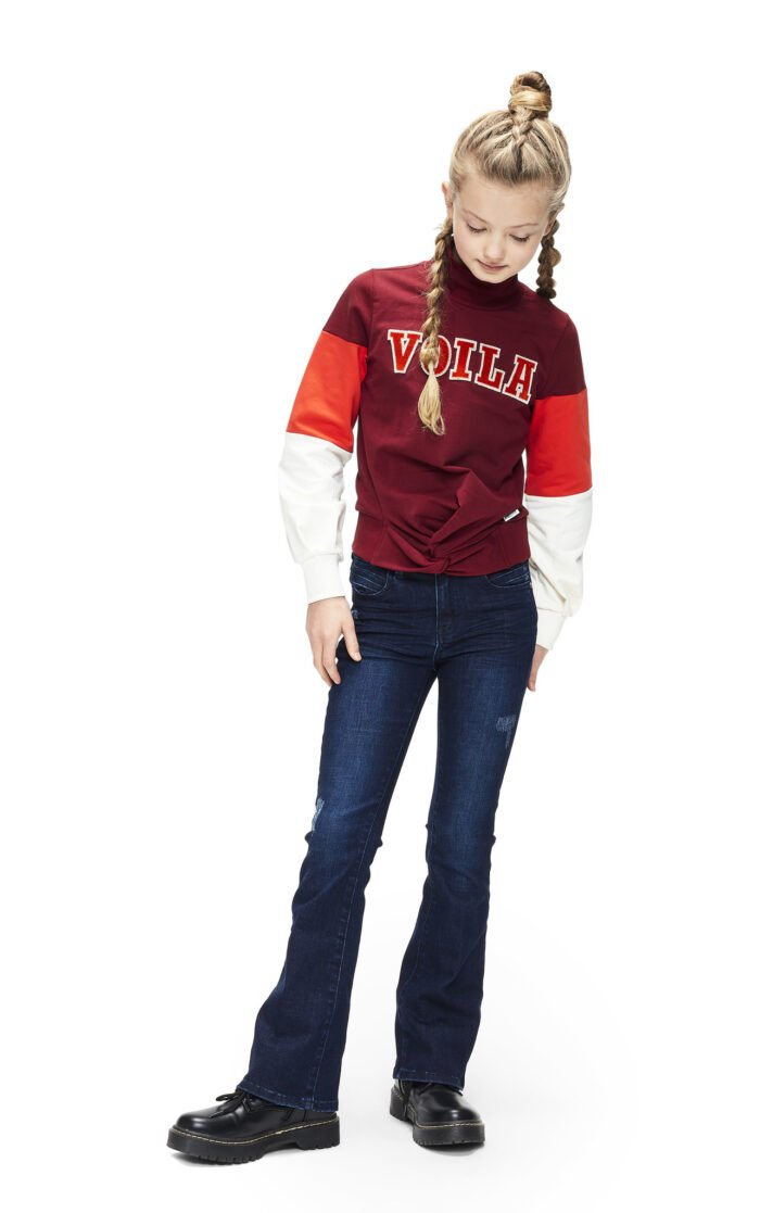 Retour Jeans Meisjes sweater - Dorieke - Wijn rood Retour Jeans - Meisjes sweater - Dorieke - Wijn rood95% organic cotton 5% elasthan