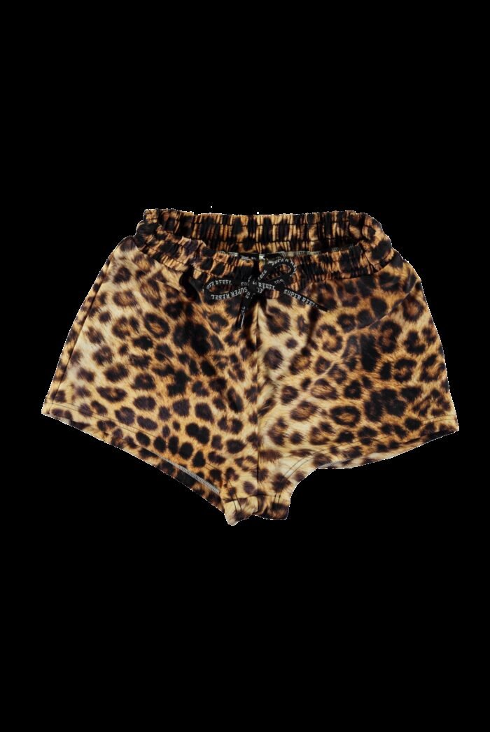 SUPERREBEL Meisjes short sportief Holy - Leopard AOP SUPERREBEL Meisjes short sportief Holy - Leopard AOP80% recycle polyester 20% elas